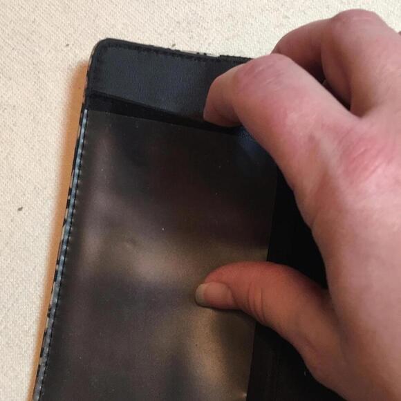 🍁American Tourister checkbook wallet. - Picture 8 of 8